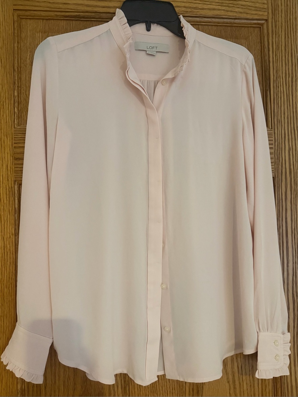 LOFT LIGHT PEACHY PINK LONG SLEEVE BUTTON FRONT BLOUSE SIZE XS